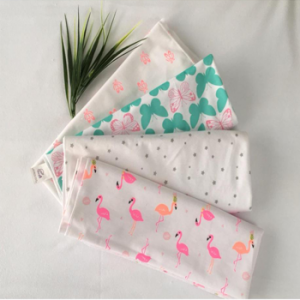 Tấm lót chống thấm Dorabe 3 Lớp Size XL (70x100 cm) LZ148156716