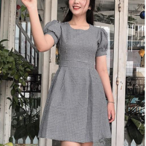 Đầm Xòe Caro Tay Phồng LZ565190783